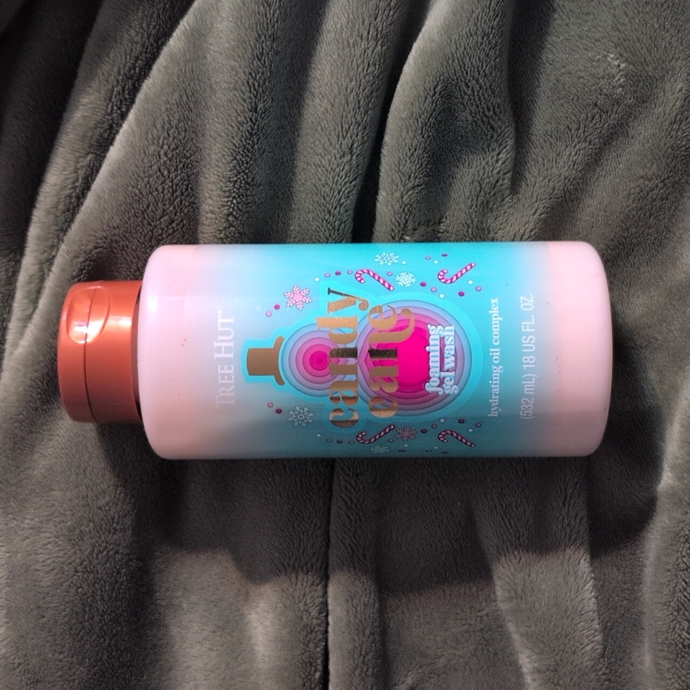 Tree Hut Candy Cane❄️ Foaming Gel Wash - Blue and White